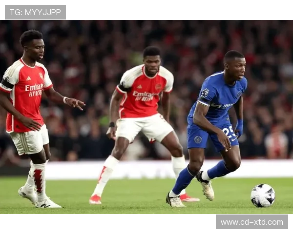 水晶宫中路渗透战术成效显著,球队士气持续提升与表现回暖 水晶宫中路渗透战术成效显著,球队士气持续提升与表现回暖