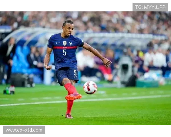 孔德边后卫表现