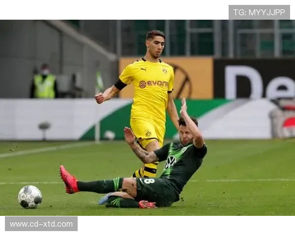 阿什拉夫与沃克:速度型边卫的发展路径对比 阿什拉夫与沃克:速度型边卫的发展路径对比