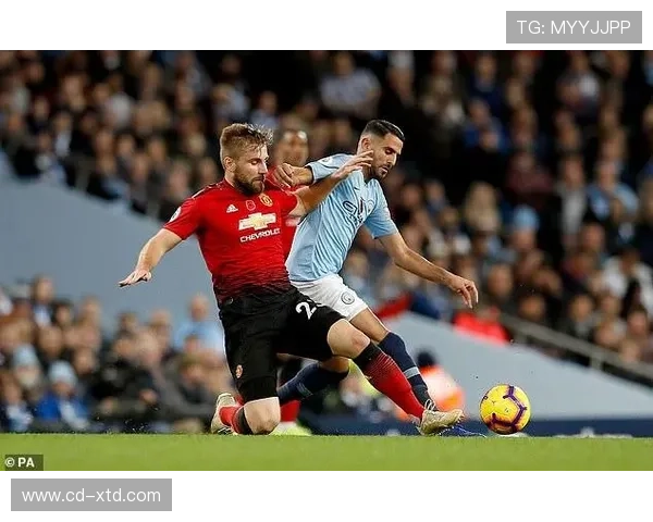 奥利塞 vs 马赫雷斯：边路技术风格与进攻参与度对比